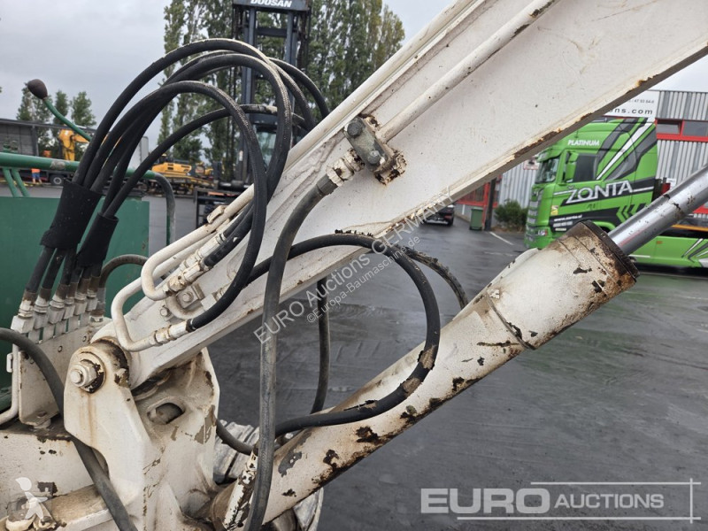 Excavator Yanmar YB351