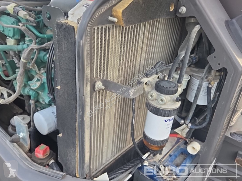 Багер Volvo ECR50F