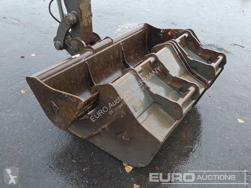 جرافة Volvo