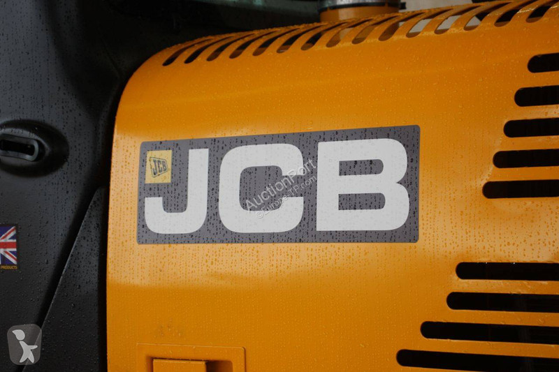 Excavator JCB