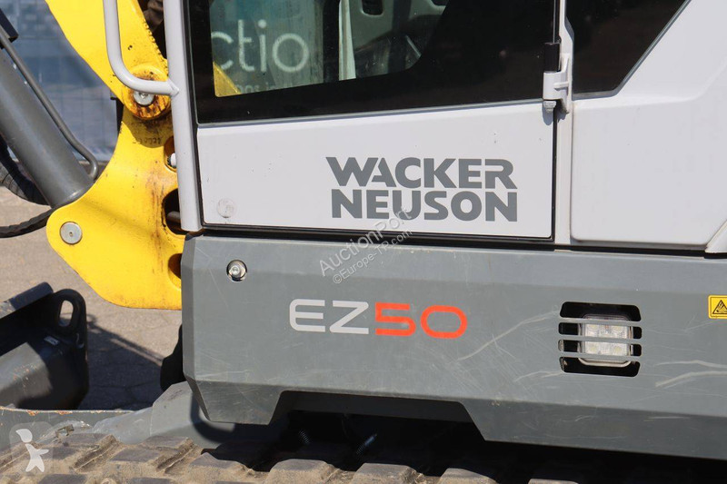 Lopatový nakládač Neuson EZ50