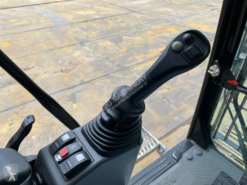Excavator Caterpillar 07A