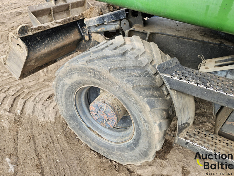 Caterpillar D excavator