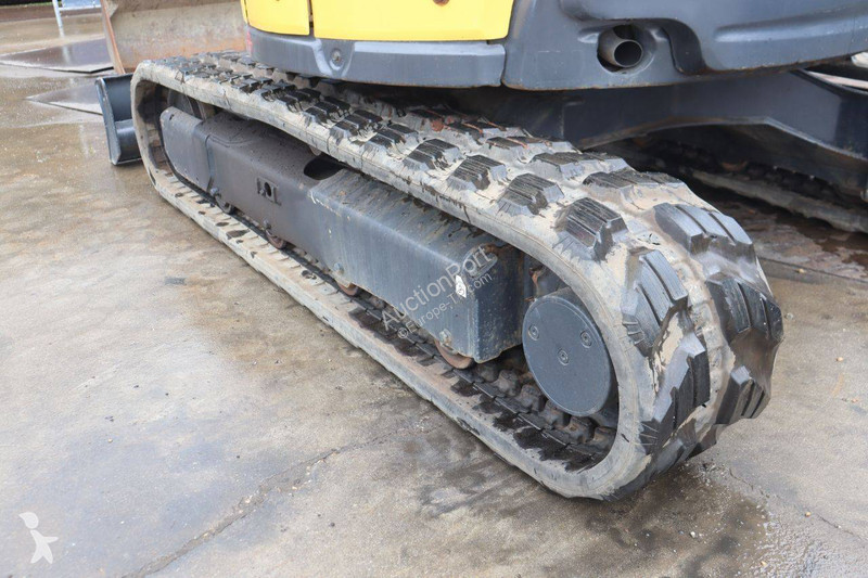 جرافة Yanmar ViO57-6B