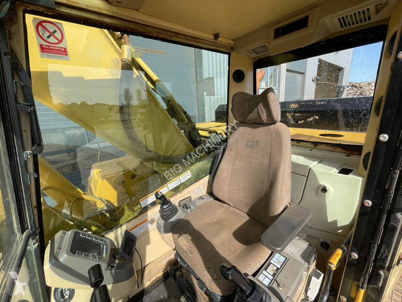 Excavadora Caterpillar
