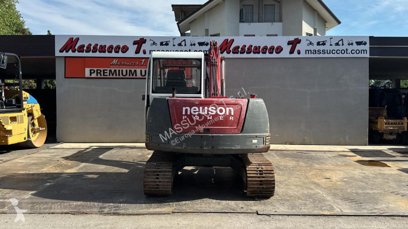 Pelle Neuson 8002
