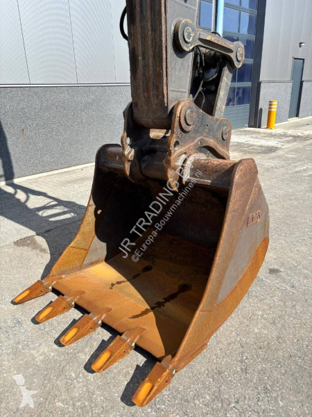 Excavadora Volvo 250 ENL (Two Buckets)