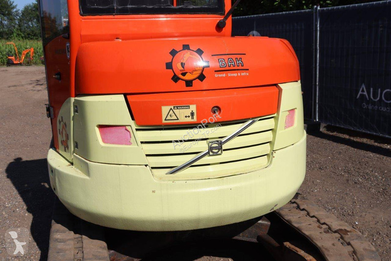 Багер Volvo
