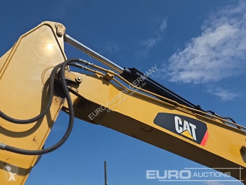 Excavadora Caterpillar GC