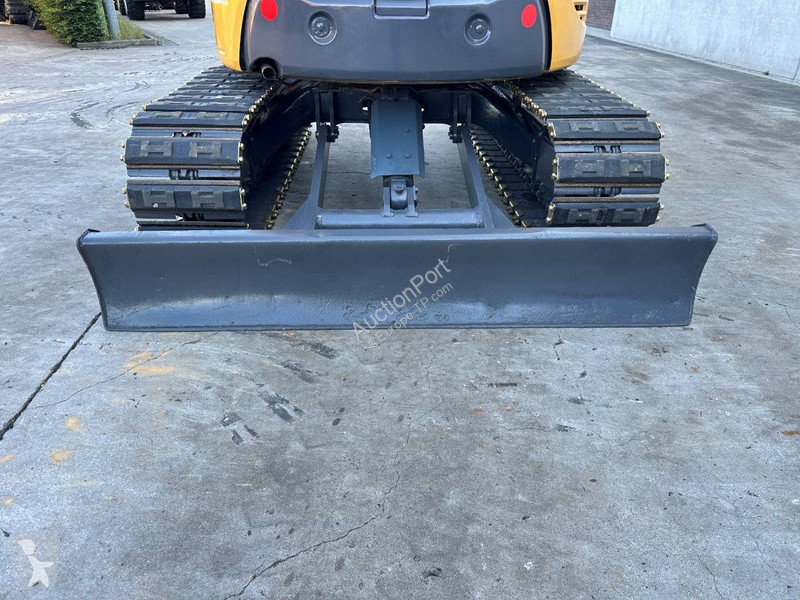 Graafmachine Komatsu MR-2