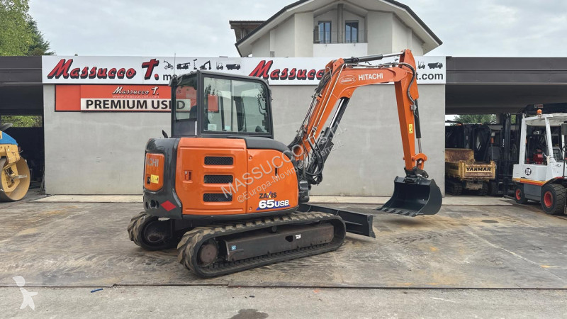 Екскаватор Hitachi ZX65USB-5 CLR
