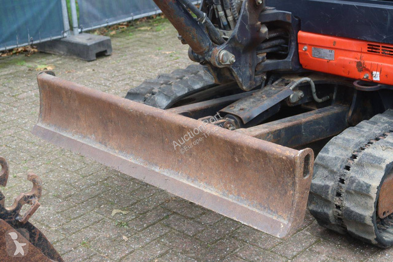 Excavadora Kubota KX030-4
