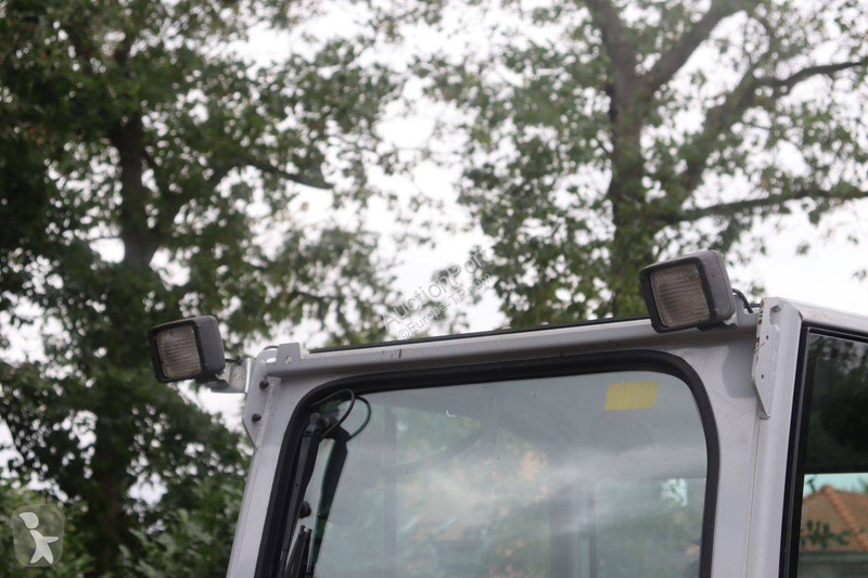 جرافة Neuson EZ26