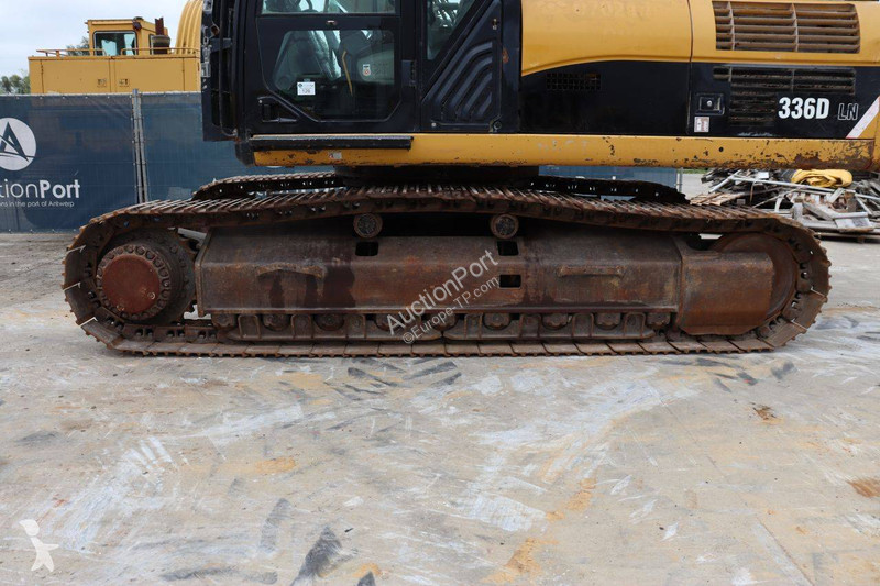 جرافة Caterpillar