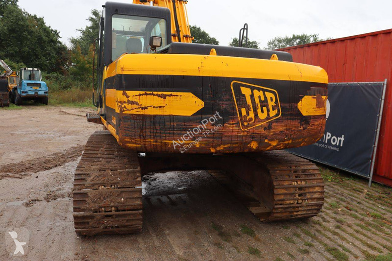 جرافة JCB