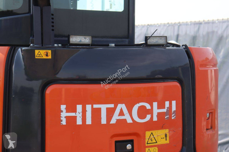 جرافة Hitachi ZX48U-5A CLR
