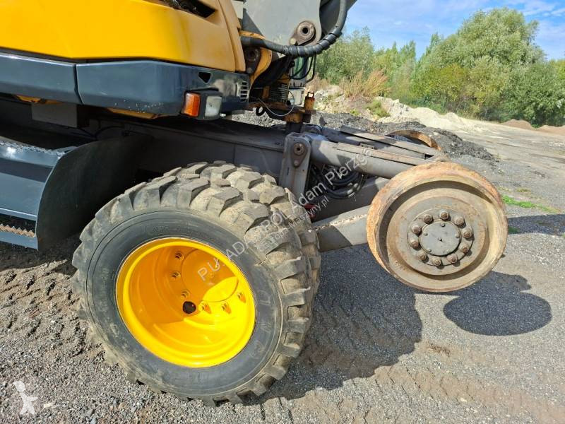 جرافة Mecalac 714 MW RR