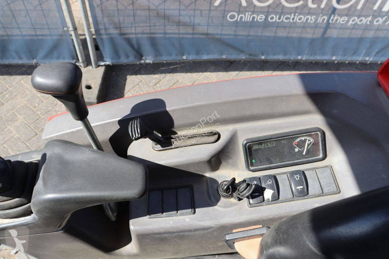 جرافة Volvo EC15D