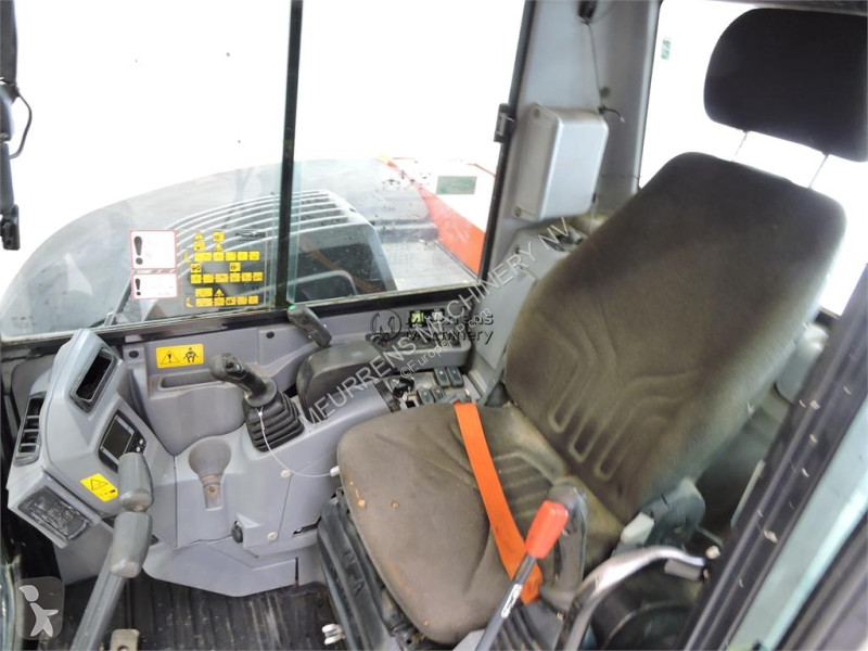 جرافة Kubota KX080-4