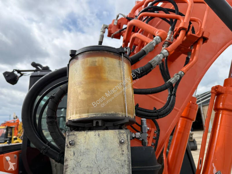 جرافة Hitachi - Hammer Lines / Automatic Greasing