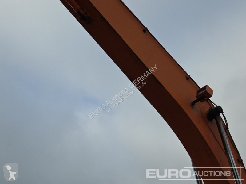 Escavadora Hitachi