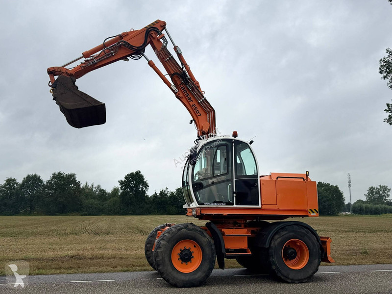 Skovel  2507