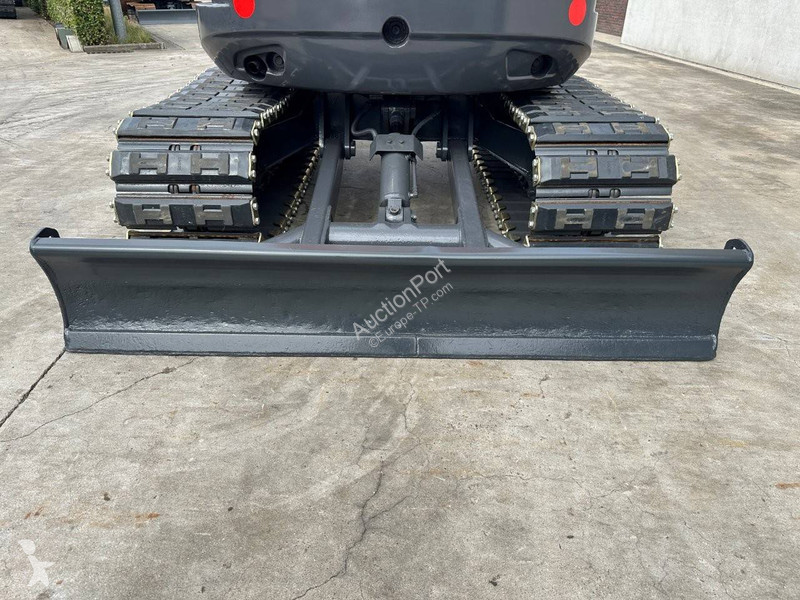 Skovel Kubota SZ