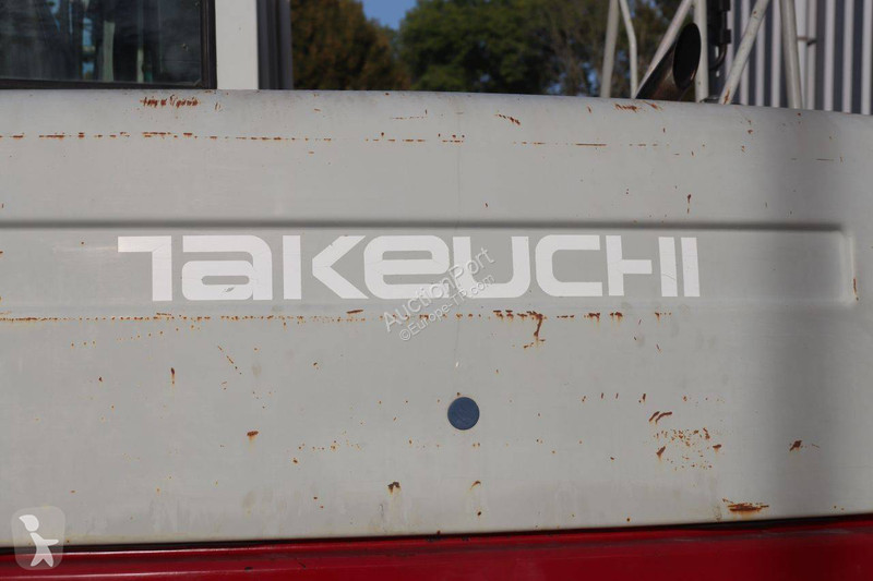 Excavadora Takeuchi