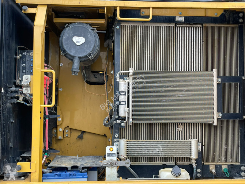 Pelle Caterpillar 320FL