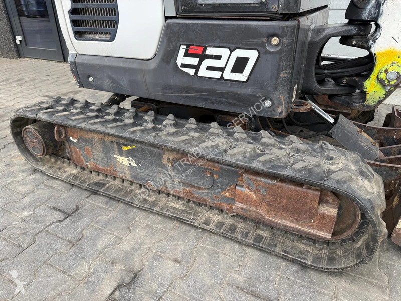 Pelle Bobcat E20