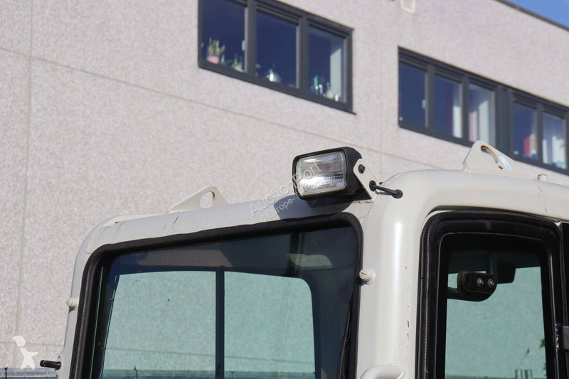 Rýpadlo Takeuchi TB216