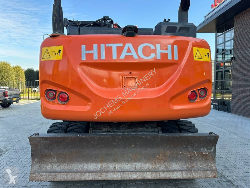 Pelle Hitachi 6