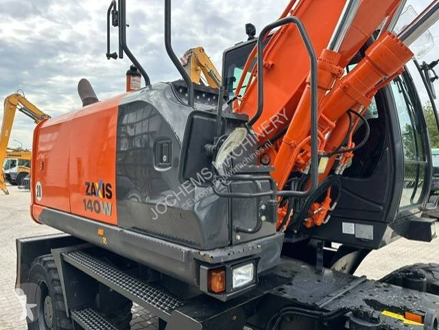 Pelle Hitachi 140 W-5