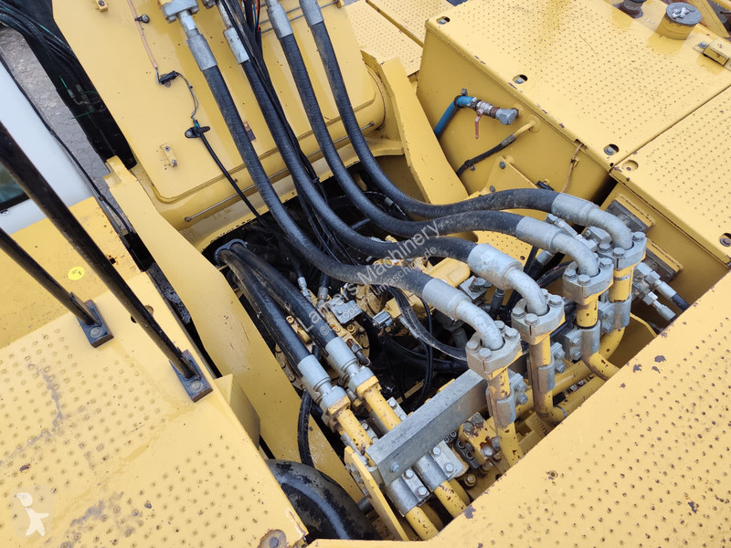 Багер Caterpillar 374F D .