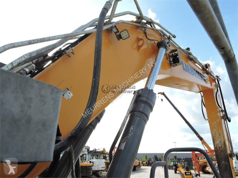 Pelle Liebherr R930