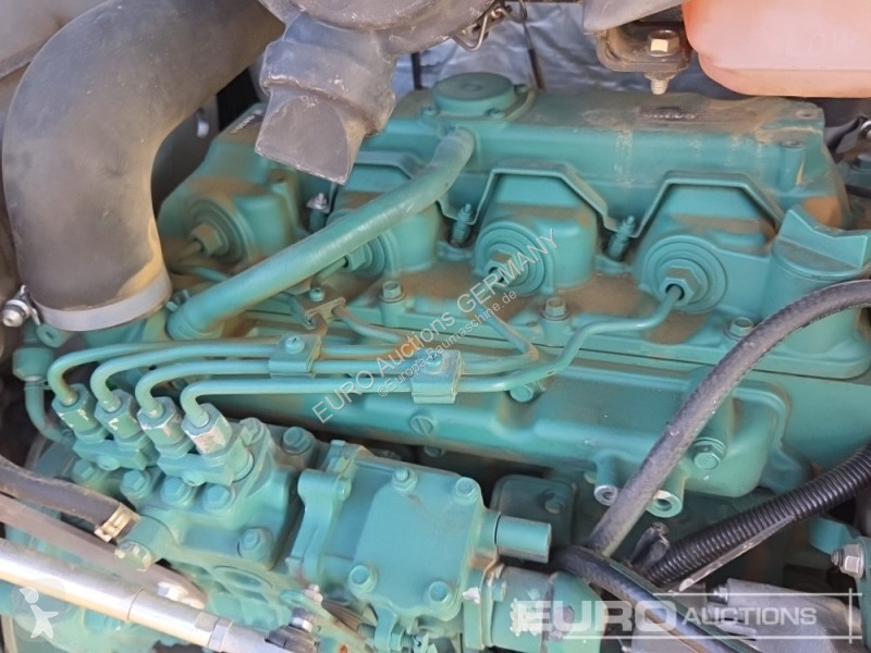 Багер Volvo ECR50D
