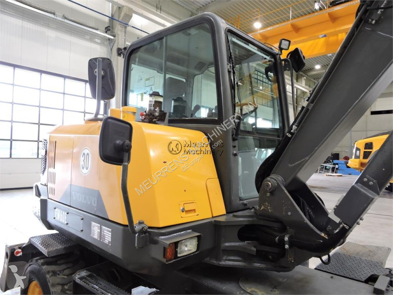 Escavadora Volvo EW60E