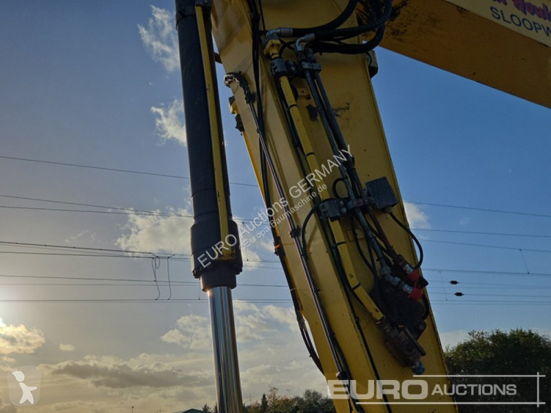 Excavadora New Holland