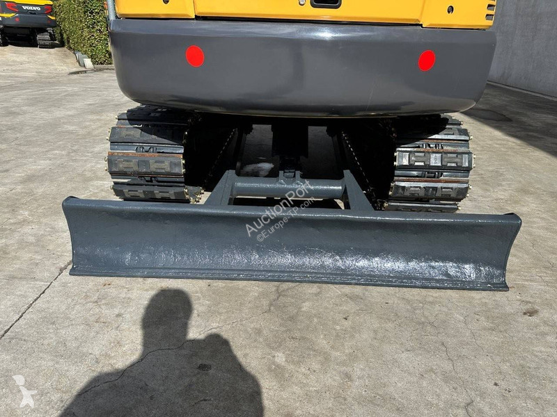 Escavadora Komatsu 7