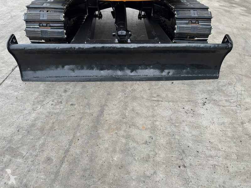 Escavadora JCB 8056
