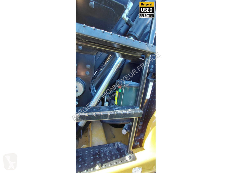 Excavadora Caterpillar MH3024