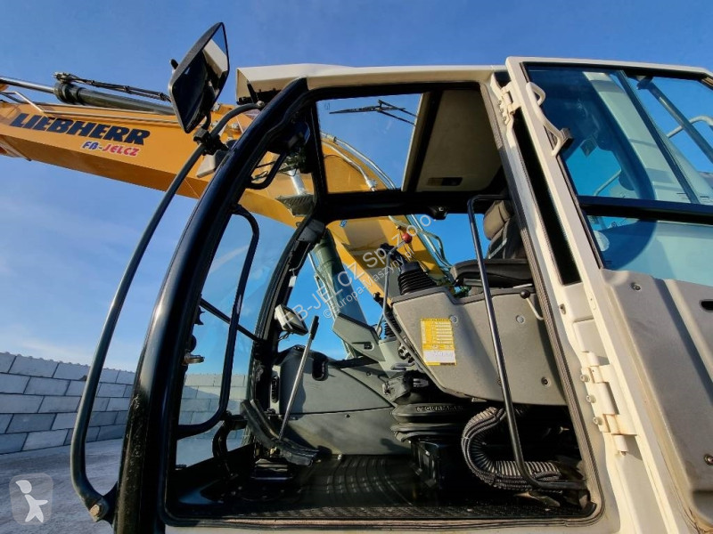 Escavadora Liebherr R 924    Excavator LIEBHERR...