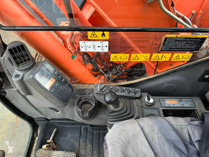 Excavadora Hitachi