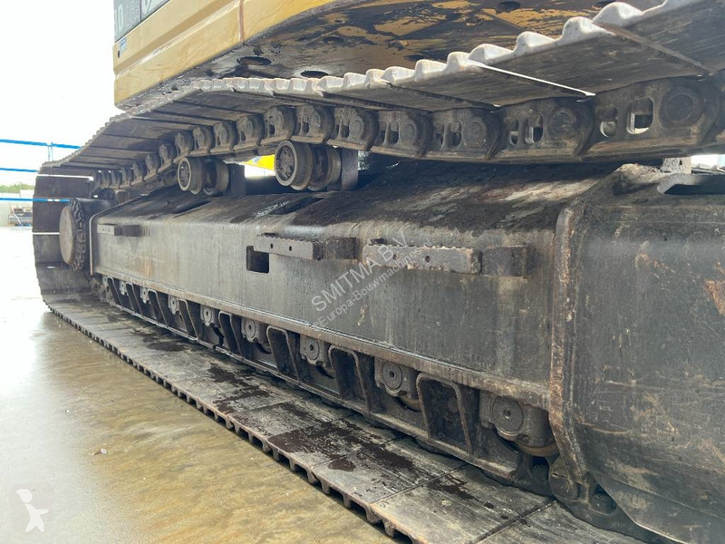 Rýpadlo Caterpillar LCR