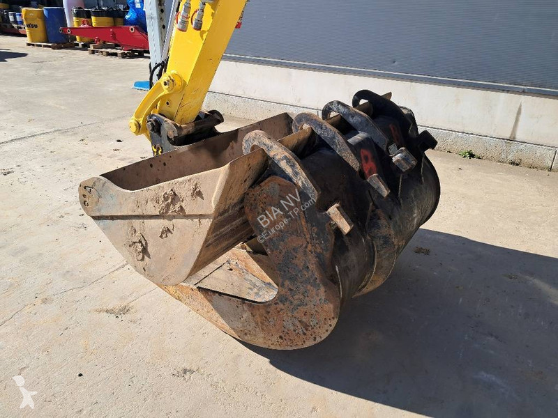 Escavatore Komatsu MR-11E0