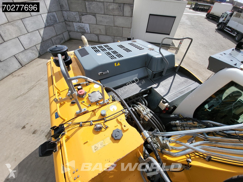 Excavadora Liebherr LC V