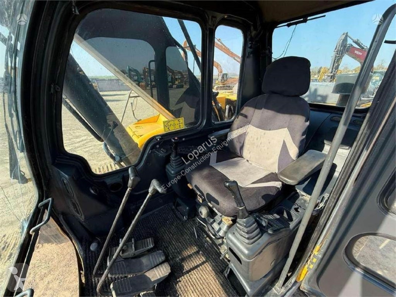 Escavadora Volvo