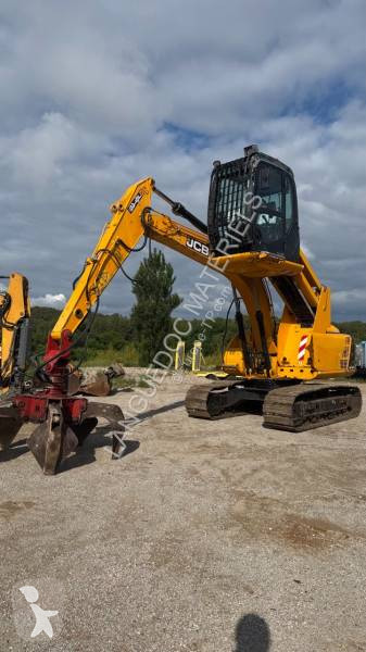 Excavator JCB