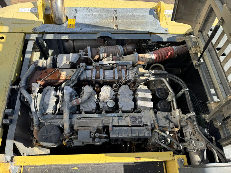 Escavadora Liebherr