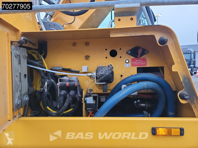Excavadora Liebherr LC